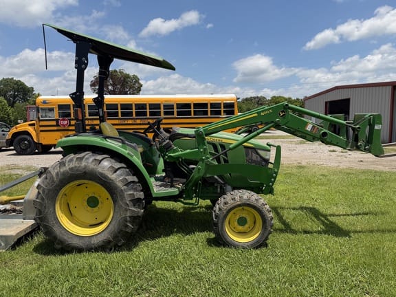2018 John Deere 4044M Equipment Image0