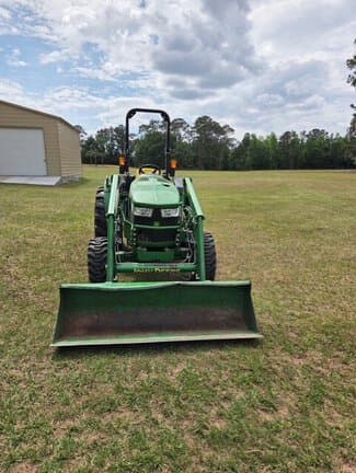 Image of John Deere 4044M equipment image 3