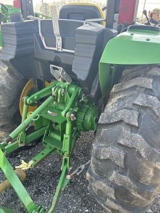 Image of John Deere 4044M equipment image 4