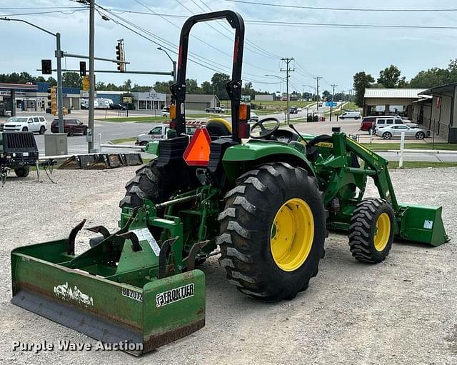 Image of John Deere 4044M equipment image 4