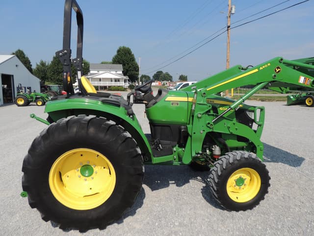 Image of John Deere 4044R equipment image 4