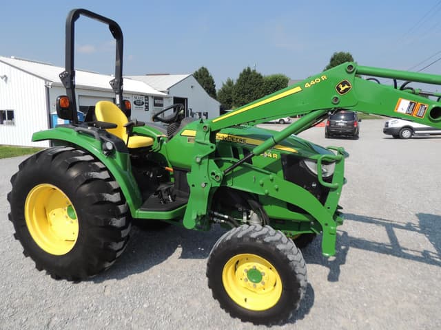 Image of John Deere 4044R equipment image 3