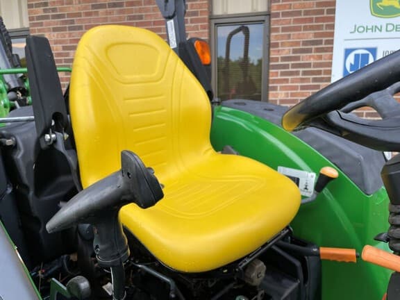 Image of John Deere 4044R equipment image 2