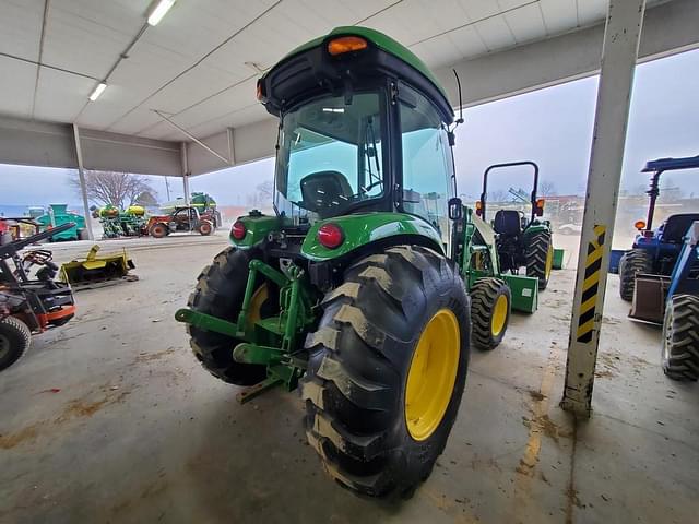 Image of John Deere 4044R equipment image 4