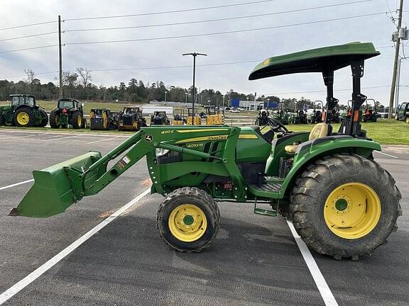 Image of John Deere 4052M equipment image 4