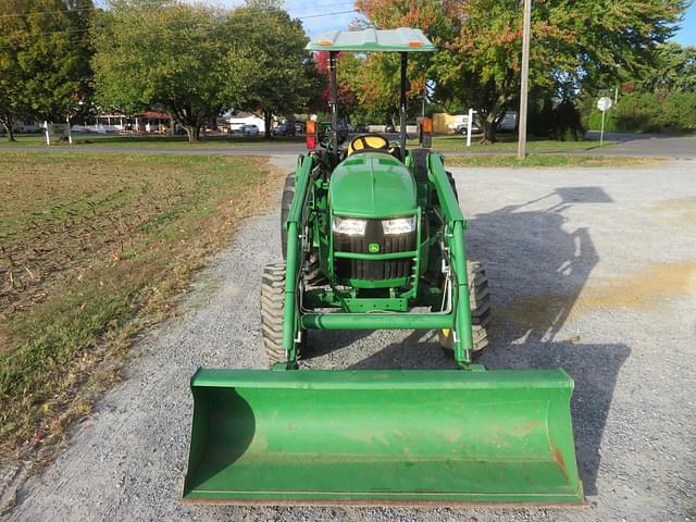 Image of John Deere 4052M equipment image 2