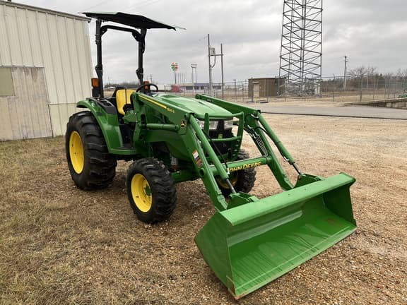 Image of John Deere 4052M equipment image 3