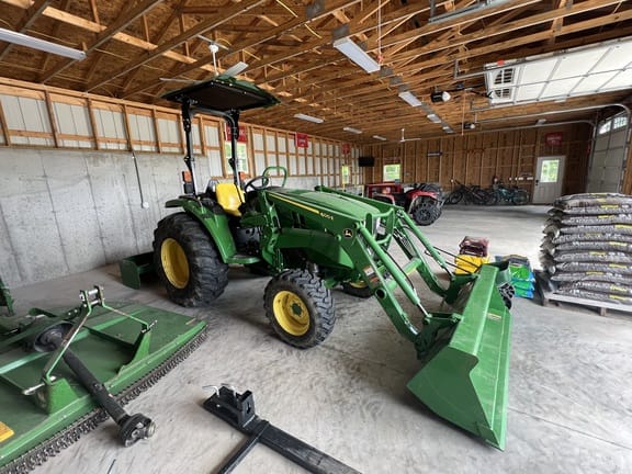 2018 John Deere 4052M Equipment Image0