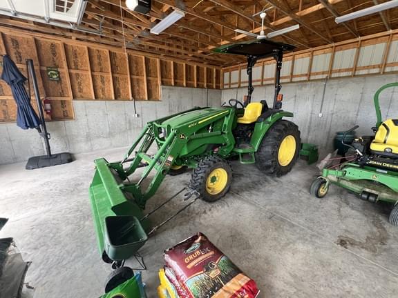 Image of John Deere 4052M equipment image 2