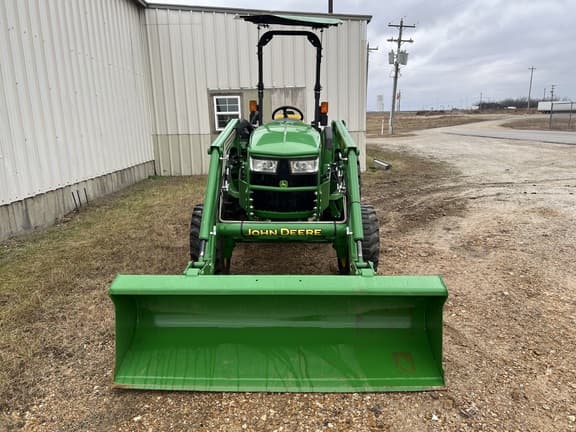 Image of John Deere 4052M equipment image 2