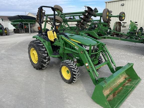 Image of John Deere 4052M equipment image 2