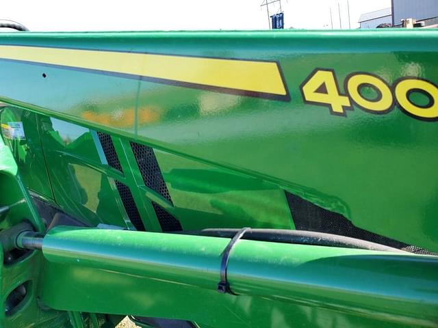 Image of John Deere 4052M equipment image 4