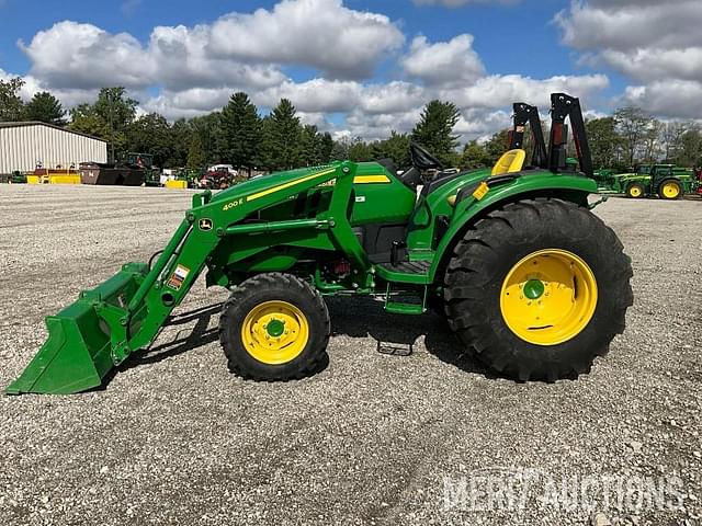 Image of John Deere 4052M equipment image 1