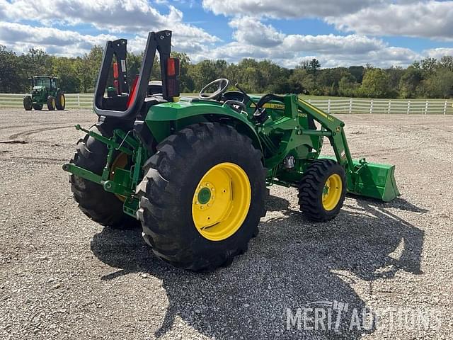 Image of John Deere 4052M equipment image 4