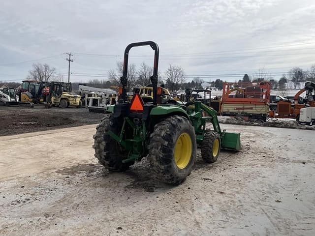 Image of John Deere 4052M equipment image 3