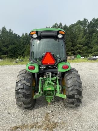 Image of John Deere 4052R equipment image 4