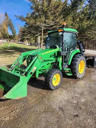 Image of John Deere 4052R equipment image 1