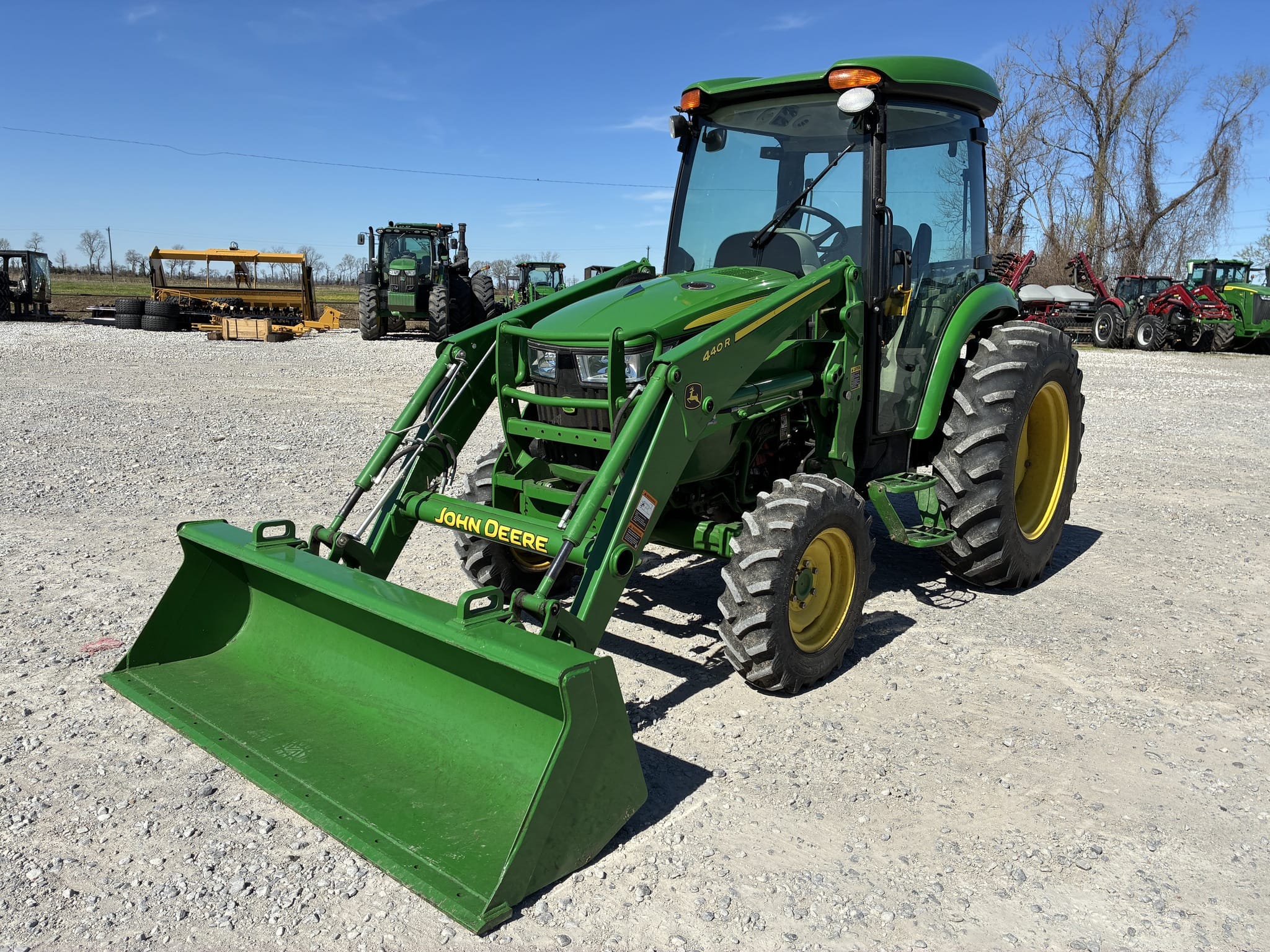 2018 John Deere 4052R Equipment Image0