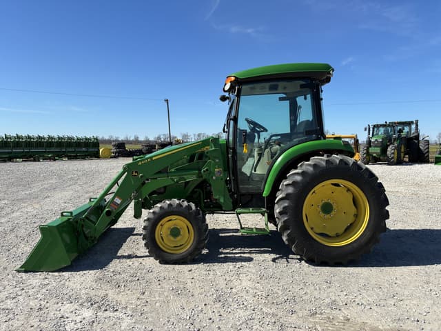 Image of John Deere 4052R equipment image 1