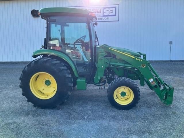 Image of John Deere 4052R equipment image 1