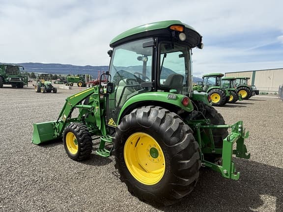 Image of John Deere 4052R equipment image 3