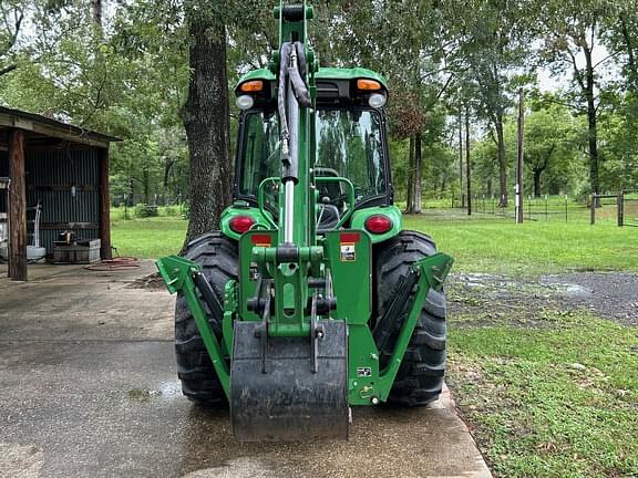 Image of John Deere 4052R equipment image 4