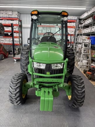 Image of John Deere 4052R equipment image 2