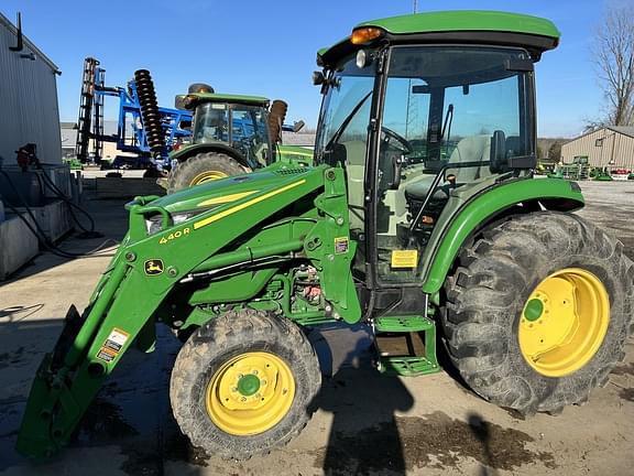 Image of John Deere 4052R Primary image