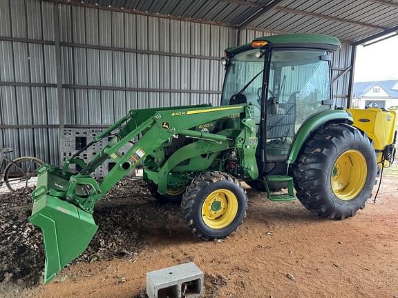 Image of John Deere 4052R equipment image 1