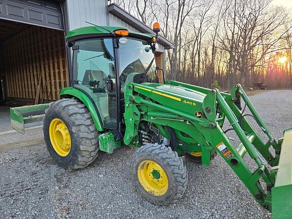 Image of John Deere 4052R Primary image