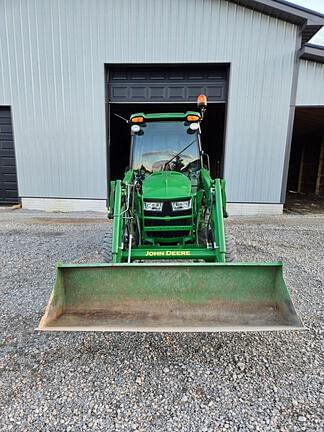 Image of John Deere 4052R equipment image 4