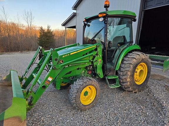 Image of John Deere 4052R equipment image 1