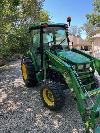 Image of John Deere 4052R Primary image