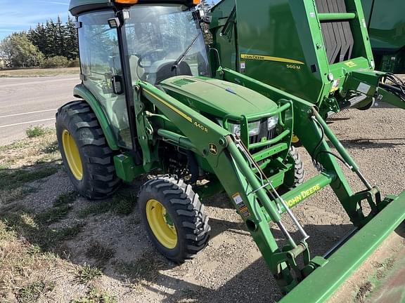 Image of John Deere 4052R equipment image 1