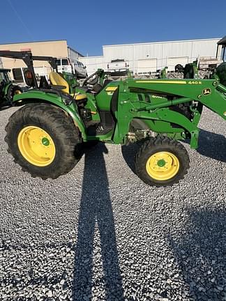 Image of John Deere 4052R Primary image