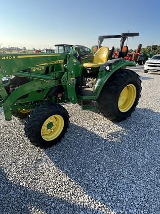 Image of John Deere 4052R equipment image 1