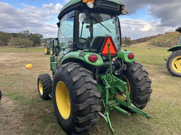 Image of John Deere 4066R equipment image 4