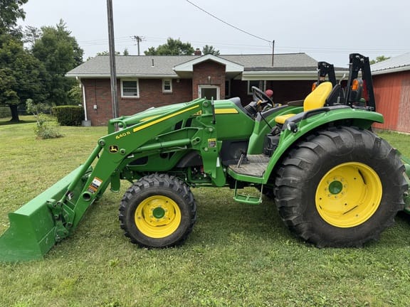 2018 John Deere 4066R Equipment Image0