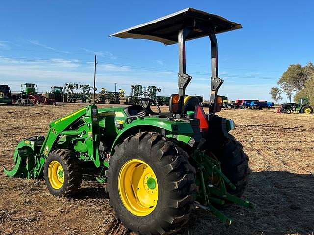 Image of John Deere 4066R equipment image 2