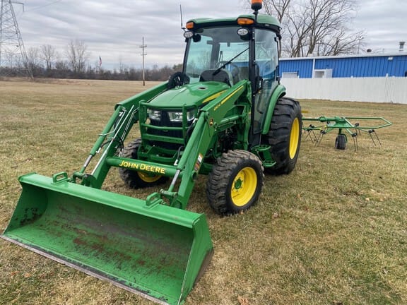 2018 John Deere 4066R Equipment Image0