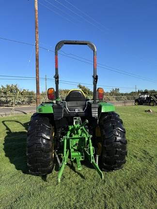 Image of John Deere 4066R equipment image 2
