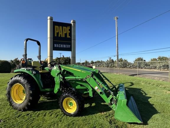 Image of John Deere 4066R equipment image 3