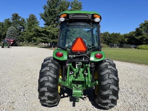 Image of John Deere 4066R equipment image 2
