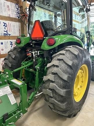 Image of John Deere 4066R equipment image 2