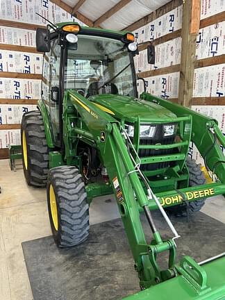 Image of John Deere 4066R equipment image 3