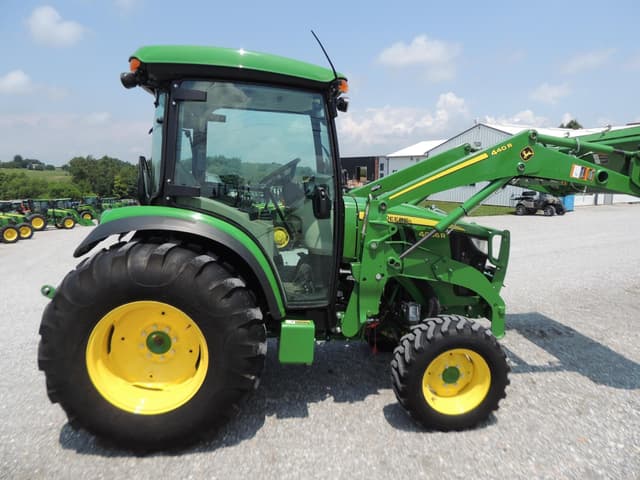 Image of John Deere 4066R equipment image 3