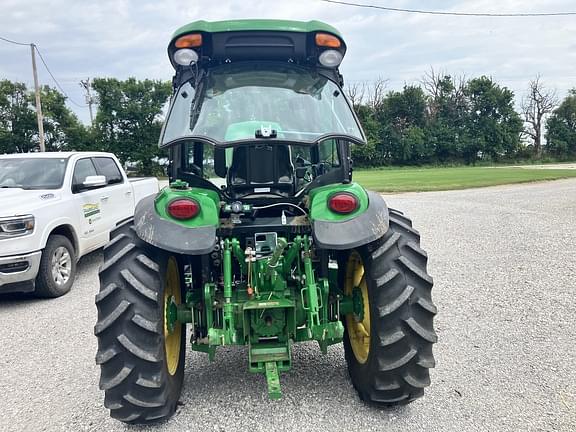 Image of John Deere 4066R equipment image 3