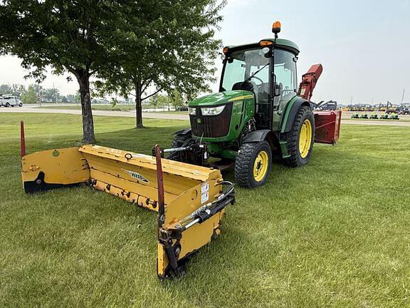 Image of John Deere 4066R equipment image 3