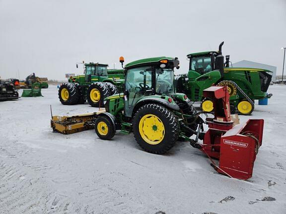 Image of John Deere 4066R equipment image 2