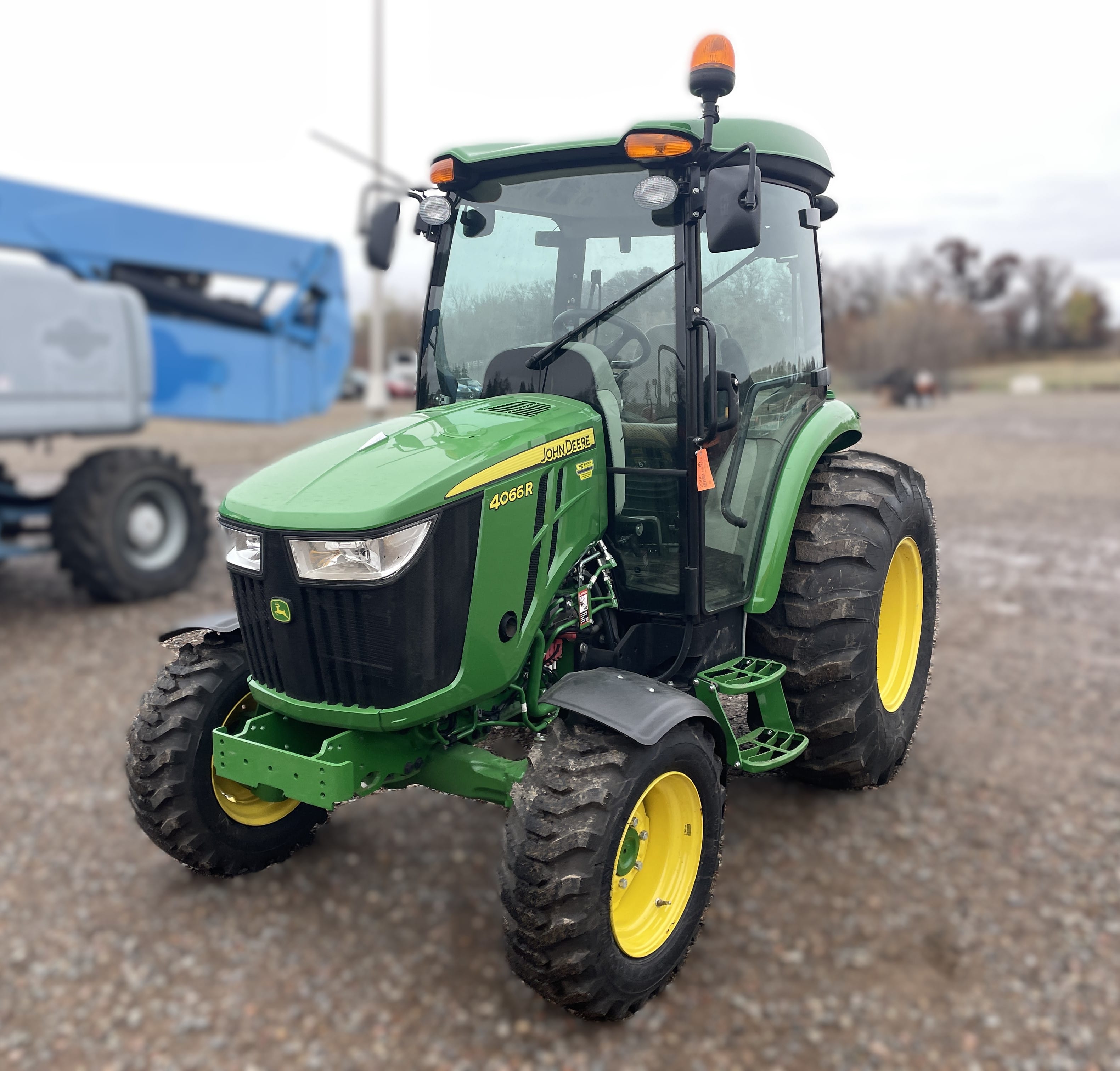 Main image John Deere 4066R